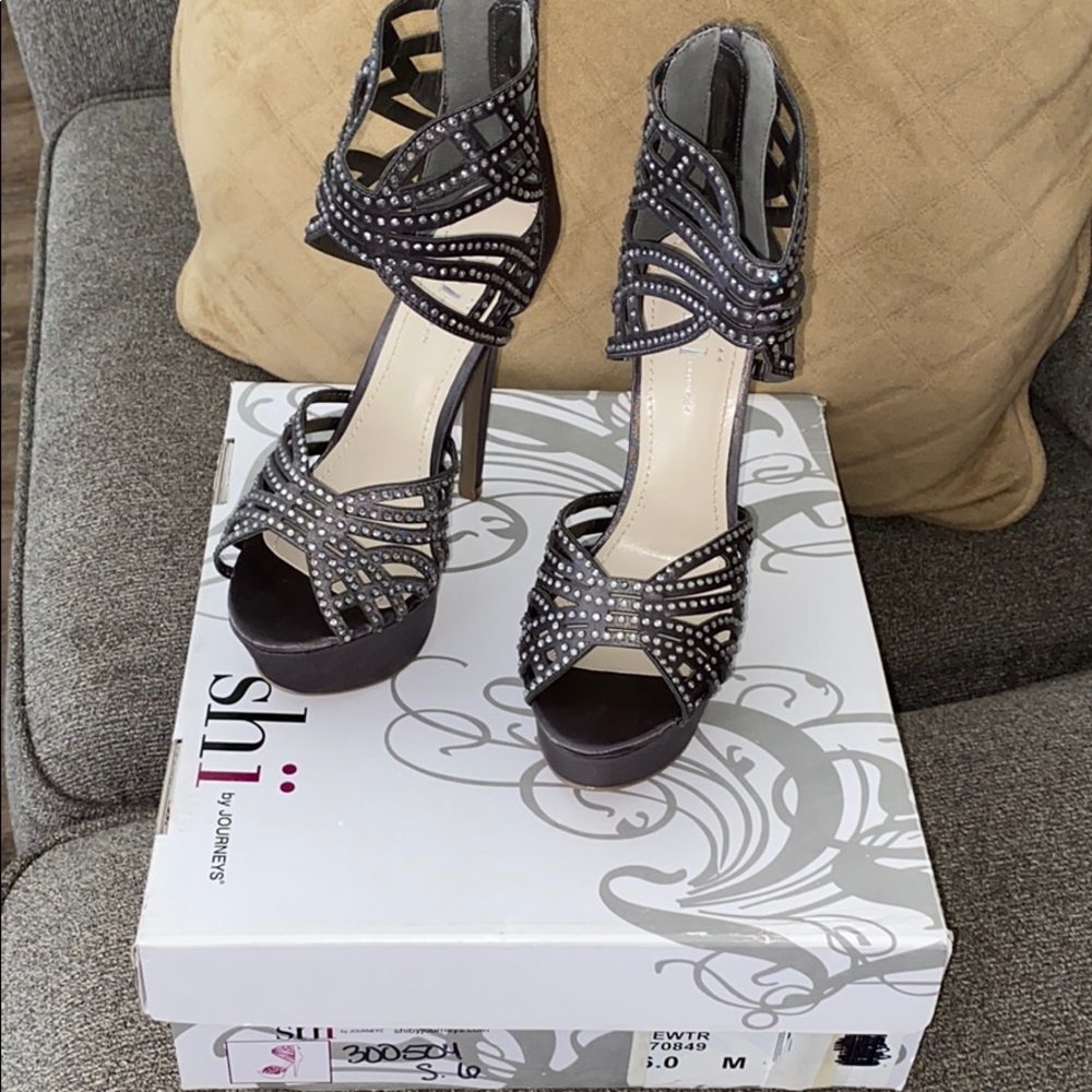 Size 6 grey heels with rhinestones